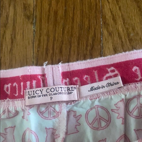 Juicy Couture Shorts - Picture 2 of 2